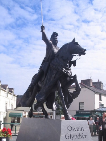 Mostyns and the Revolt of Owain Glyndwr (c.1400-1410)